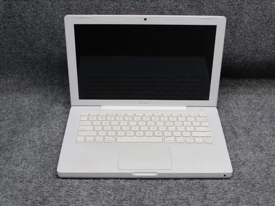 Apple MacBook A1181 13.3 Laptop Intel Core 2 Duo T8100 2.13GHz 2GB RAM 250GB HDD - Image 1 of 4