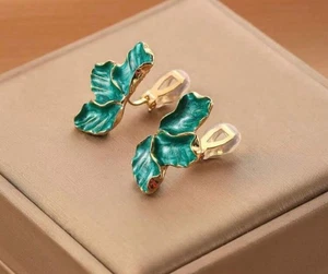 Clip on 1" gold and green half flower button style earrings - Picture 1 of 4