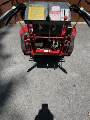 Cortacésped hidromático comercial eXmark 48" Foto 1 de 2