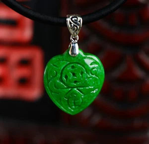K09 Ciondolo A Cuore In Giada Verde Intagliato In Argento Sterling 925 - Foto 1 di 6