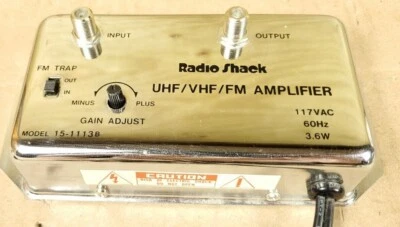 Radio Shack 20dB Signal Amplifier UHF VHF FM 15-1113B Archer 117 VAC 60Hz 3.6WOp - Image 1 of 4