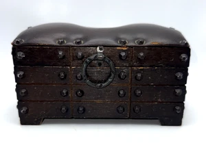 7 1/2" x 4 1/2" dunkles Holz Royal Coat of Arms Crest Schmuckkästchen Japan - Bild 1 von 12