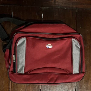 American Tourister Red Carry  On Shoulder Travel Overnight Bag 15” - Picture 1 of 7