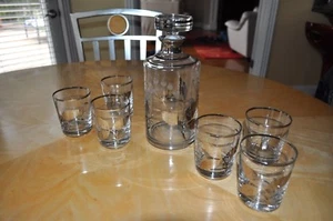 VTG~MID CENTURY~SILVER OVERLAY LEAFS~DECENTER 9.5"T W/STOPPER~6~GLASSES 3.5"T - Picture 1 of 6