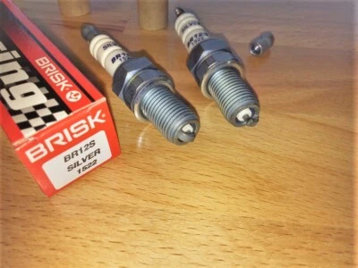 2 bujías de carreras BRISK YS se adaptan a: Ducati 400 Scrambler Sixty2 y2016-2022 Foto 1 de 4