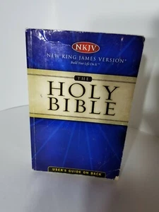 NKJV New King James Version Paperback Bible - Bild 1 von 4