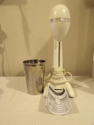 + Hamilton Beach Drink Master 727W Blanco Clásico Batidora Máquina De Colección Foto 1 de 4