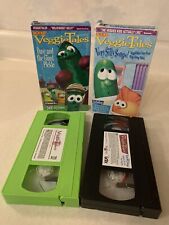VeggieTales Lot of 2 DAVE & THE GIANT PICKLE & VERY SILLY SONGS  (VHS)