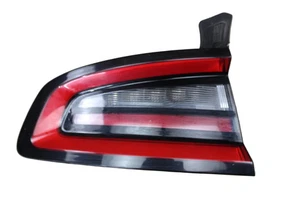 Cargador Dodge 2015-2023 luz trasera izquierda conductor LED OEM 68213145AC - Imagen 1 de 11