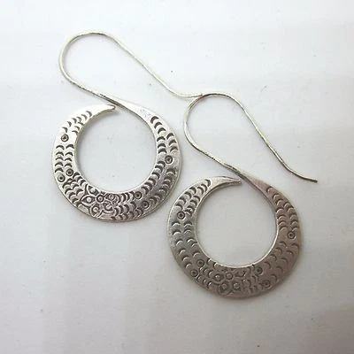 Fine Silver Earrings Hill Tribe Orecchini Spiral Hooks Vintage Texture - Image 1 of 4