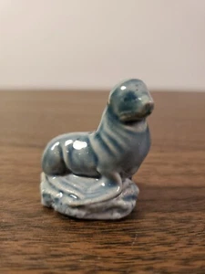 Wade Whimsies Blue Seal, Ceramic, Red Rose Tea, Made in England - Picture 1 of 6