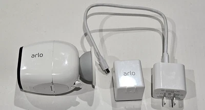 NETGEAR ARIO PRO VMC4030 CAMERA, BATTERY AND CHARGING PLUG - Image 1 of 4