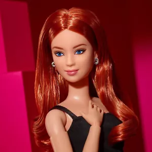 Barbie signature "Barbie basic" rousse, modèle n° 4 JBH74. Edition 2025 - Imagen 1 de 7