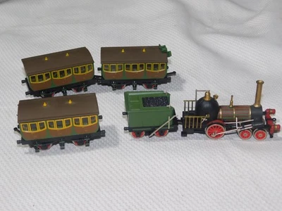 Bachmann Ho The Prussian steam locomotive & 3 Passenger Coach SET 5 RUNS - Image 1 of 4