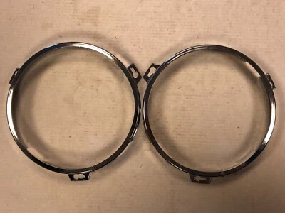 FORD ROLLS ROVER VAUXHALL — SET OF 2 H/L RETAINING RIMS — LUCAS F575 — HALTERING - Bild 1 von 4