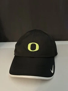 Nike Oregon Ducks Golf Hat OSFM Adjustable Black Green O Logo Ships Free NCAA - Picture 1 of 11