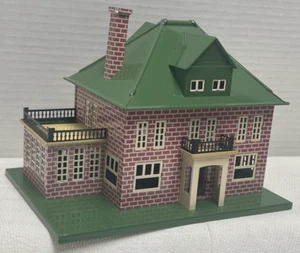 MTH O/CALIBRE ESTÁNDAR 191 VILLA LADRILLO ILUMINADO Y VERDE - LN. SIN CAJA. - Imagen 1 de 4