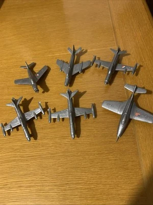 Lotto Di 6 Aerei In Plastica Vintage Anni 60, Germany - Immagine 1 di 4