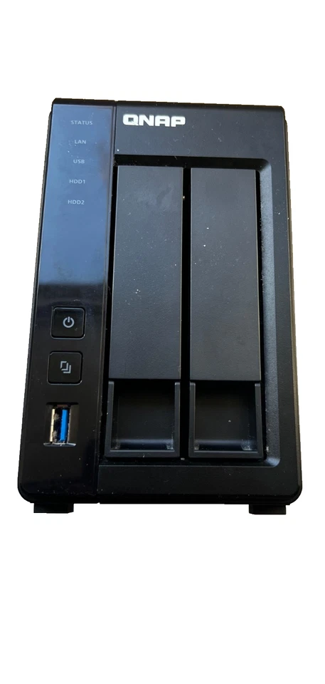 QNAP TS-251+-8G  2 Bay NAS Desktop 8GB Memory, 3.5", POWER SUPPLY/PSU, NO DISKS - Image 1 of 1