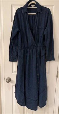 Vestido Anthropologie Pilcro Cuello en V Envolvente Midi Talla M Denim Azul Oscuro Sin Cinturón Foto 1 de 4