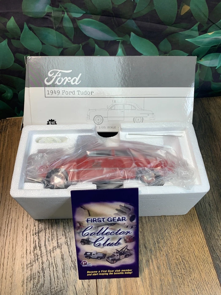 NEW IN BOX FIRST GEAR 1949 FORD TUDOR FDNY CHIEF SCALE 1:25 - Image 1 of 4
