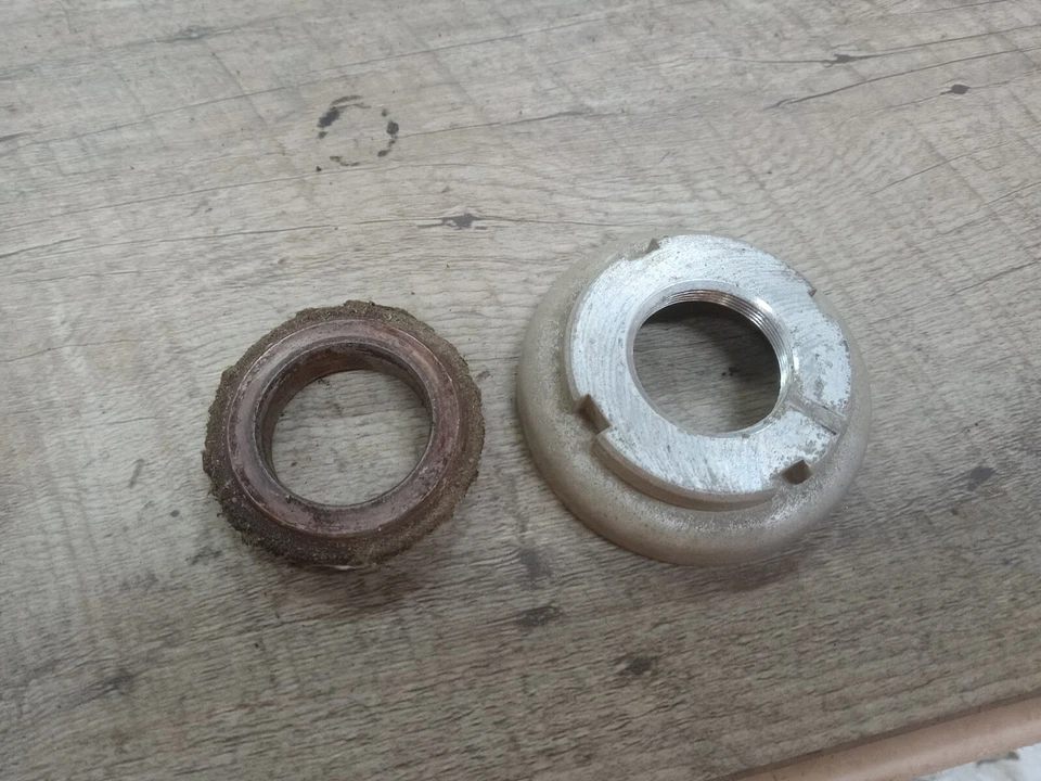 Honda SL 350 1972 horquilla abrazadera vástago tuerca sl350 fabricante original Foto 1 de 1