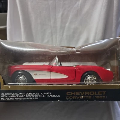 1957 Chevrolet Corvette vermelho carro de metal fundido escala 1:18 92018 Chevy Road Tough - Imagem 1 de 2