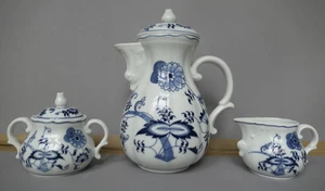 BLUE DANUBE Japan Kaffeekern: Kaffeekanne Zuckerdose Milchkännchen Zwiebelmuster - Picture 1 of 7