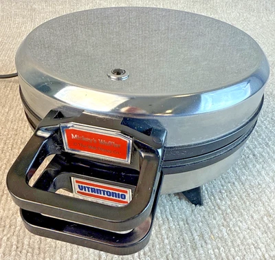 De colección. Plancha para gofres Vitantonio Mickey Mouse 900 vatios ENVÍO PRIORITARIO RÁPIDO GRATUITO Foto 1 de 4