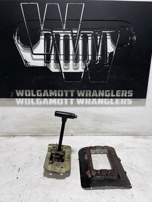 Automatic Gear Shifter w/ Handle & Gear Shift Cover 97-02 Jeep TJ Wrangler OEM - Image 1 of 4