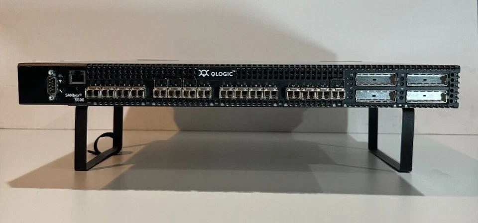 QLOGIC SANBOX  5602a 4GB 8 ACTIVE PORTS 16-PORT FABRIC - Image 1 of 4
