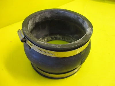 YAMAHA WAVERUNNER GP1200R GP1300R XL12 XLT1200 TUBO DE ESCAPE ACOPLADOR JUNTA MANGUERA Foto 1 de 4