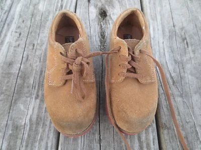 Sperry Top Sider ~ Zapatos de gamuza tostada Tevin para niños ~ Talla 9,5 Foto 1 de 4