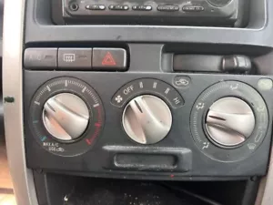 2004 2005 2006 Scion xB Heater A/C Climate Controls - Picture 1 of 1