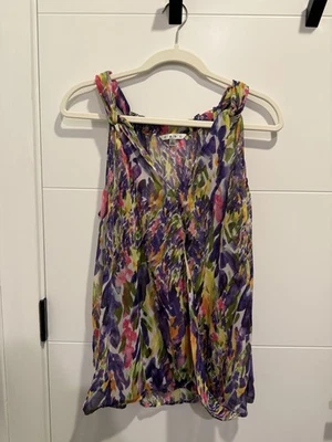 Blusa para mujer Cabi sin mangas con patrón púrpura talla grande Foto 1 de 3