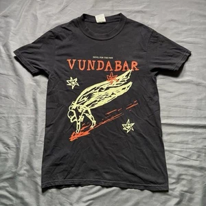 T-Shirt Vundabar Devil For The Fire 2022 schwarz Erwachsene Größe Small Komfortfarben - Bild 1 von 5