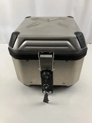 Estojo superior de alumínio Ducati fabricante de equipamento original 96780551A — Excelente estado (38 L) - Imagem 1 de 4