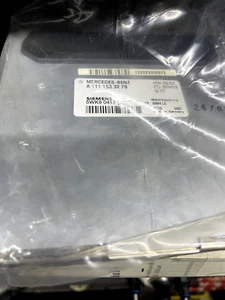 96-04 Mercedes R170 SLK230 KOMPRESSOR Engine Control Module ECU 1111532379 OEM - Picture 1 of 2