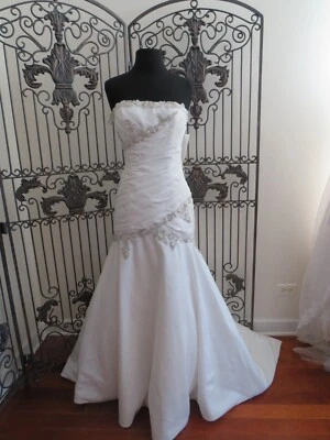 P162W MIA SOLANO TALLA 10 FORMAL $999 VESTIDO DE NOVIA VESTIDO MUESTRA Foto 1 de 4