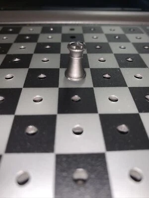 Saitek KASPAROV COSMOS Chess Replacement Charcoal/Black King (1) Piece - Image 1 of 4