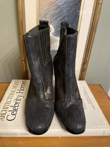 Rachel Zoe Black Leather Embossed Snake Ankle Boots Bootie Size 8 M - Picture 1 of 18