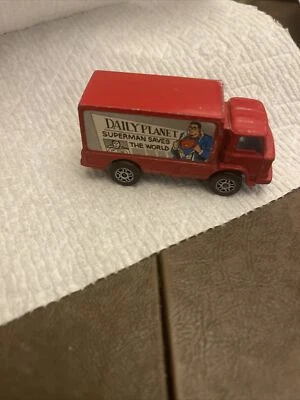 VINTAGE CORGI JUNIORS TRUCK LEYLAND TERRIER DELIVERY DAILY PLANET SUPERMAN - Image 1 of 4