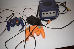 NINTENDO GAMECUBE INDIGO ORIGINAL CONSOLE- 2 CONTROLLERS- -TESTED (EXK71) - Picture 1 of 6