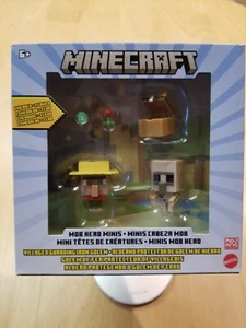 Minecraft Mob Head Minis Villager Guarding Iron Golem Pack with 2 Action Figures - Picture 1 of 6