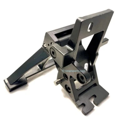 Range Rover L322 Front Right OSF Deployable Step Hinge Bracket Assembly (58) - Image 1 of 4