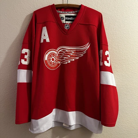 Reebok/CCM Detroit Redwings Datsyuk Fight Strap Men's Hockey Jersey Size 48 Cover