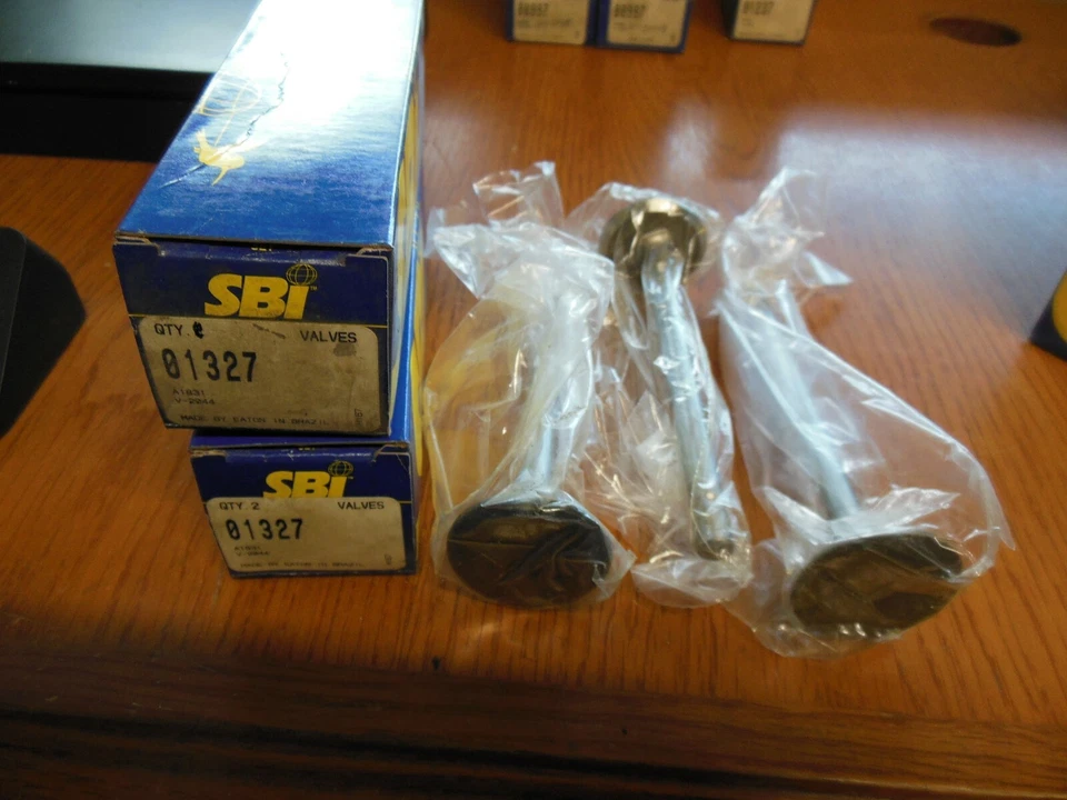 4 válvulas de escape de motor SB International 01327 para algunos Ford y Mercury años 70 5,8 L Foto 1 de 1