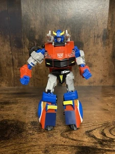 Transformers Smokescreen Complete Universe 2 Deluxe Class - Picture 1 of 2