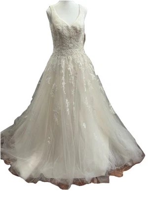 Davids Bridal Ivory Sweetheart Neckline Wedding Dress Size 6 Retail $599 NWT - Image 1 of 4
