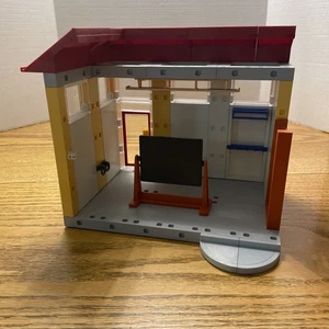 Playmobil 4325 Turnhalle mit Fahrradständer und Kreidetafel - Bild 1 von 15